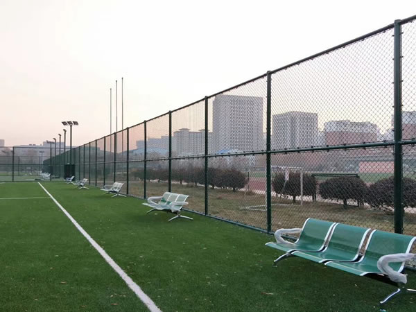 体育场围栏网图片